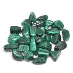 Pierres roulées de malachite : cristaux de guérison naturels pour le Reiki et la décoration