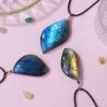 Pierre à polir en cristal de labradorite : forme géométrique et beauté naturelle