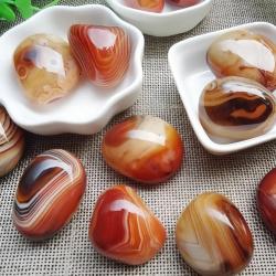 Pürüzsüz Akik Taşı: Doğal Reiki Kristali ve Ev Dekorasyonu