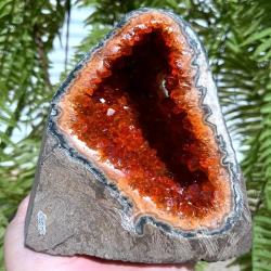 Amas de cristaux de quartz orange : Décoration minérale unique et cadeau