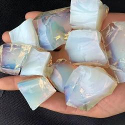 Pierres de guérison en quartz cristal brut et en opale - Chakra du troisième œil