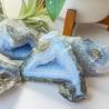 Géode d'agate dentelle bleue : Cristal brut décoratif pour le Reiki et la maison