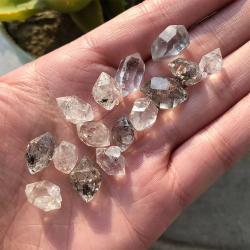 Herkimer Elması: Reiki ve Ev Dekorasyonu için Ham Kristal