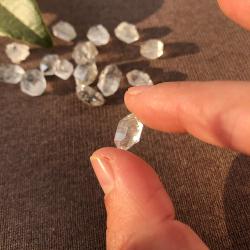 Herkimer Elması: Reiki ve Ev Dekorasyonu için Ham Kristal