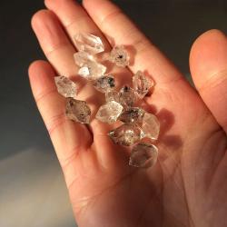 Herkimer Elması: Reiki ve Ev Dekorasyonu için Ham Kristal