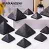 Pyramide de cristal de shungite et décoration en pierre naturelle - Chakra Reiki