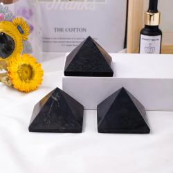 Pyramide de cristal de shungite et décoration en pierre naturelle - Chakra Reiki