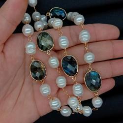 Collana rosario con perle d'acqua dolce bianche naturali e labradorite