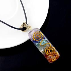 Collier pendentif en pierre des sept chakras - Guérison Reiki et mode