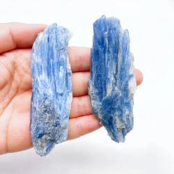 Cristaux de kyanite brute : Pierres précieuses naturelles pour la guérison et le Reiki