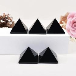 Obsidian Pyramid Ornament: Reiki Healing Crystal for Home Decor