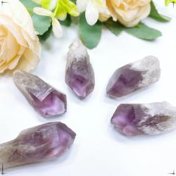Pointes de cristal d'améthyste : Reiki, Feng Shui et décoration