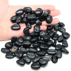 Pierres roulées de tourmaline noire : cristaux naturels de guérison et d’énergie