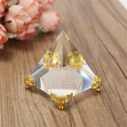 Pyramide de cristal égyptienne : Guérison énergétique et décoration Feng Shui
