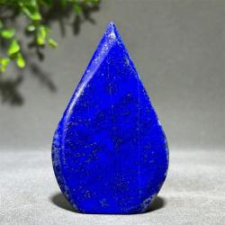 Lapis-lazuli, pierre de forme libre : énergie naturelle et décoration Feng Shui
