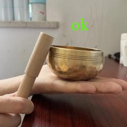 Handgefertigte tibetische Klangschalen für Meditation und Musiktherapie