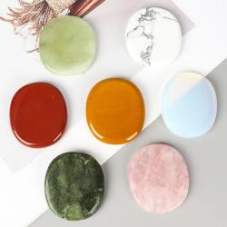 Pietra palmare intagliata a mano: decorazione antistress e curativa