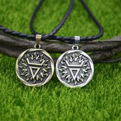 Collana con ciondolo e amuleto del dio slavo Veles