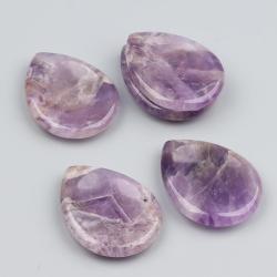 Amethyst- und Rosenquarz-Sorgensteine: Heilkristalle für die Meditation
