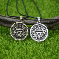 Collana con ciondolo e amuleto del dio slavo Veles
