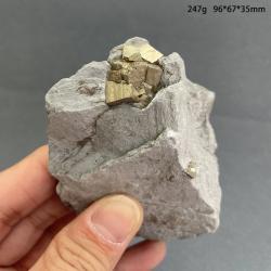 Pierres et cristaux de pyrite : décoration naturelle, méditation et reiki
