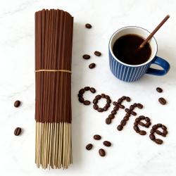 Bâtonnets aromatiques pour café : Encens en bois naturel et huiles essentielles