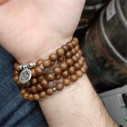Tibet Mala Bileklik: 108 Ahşap Boncuk, Lotus ve OM Sembolü