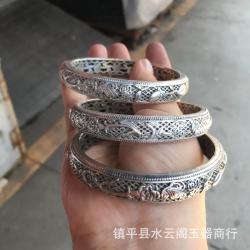 Bracciale vintage in argento tibetano - Intagliato a mano e resistente