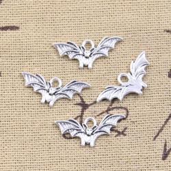 Ciondoli a forma di pipistrello di Halloween - 50 pezzi di ciondoli in argento antico per artigianato
