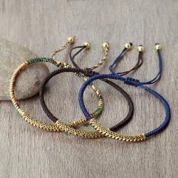 Tibetisches Glücksseilarmband – Handgefertigtes goldenes Perlenarmband