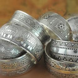 Antika Tibet Gümüş Bileklik | Çiçek ve Hayvan Desenleri