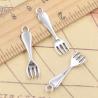 Breloques en forme de fourchette de cuisine en argent antique pour la fabrication de bijoux (20 pièces)