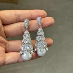 Kadınlar için Şık Gümüş Barok Kristal ve İnci Küpeler