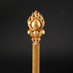 Tibetischer buddhistischer Goldlöffel – mit Edelsteinen besetztes Räucherwerk und Dekoration