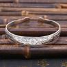 Bracciale rigido vintage in argento con intaglio a forma di fiore per donna