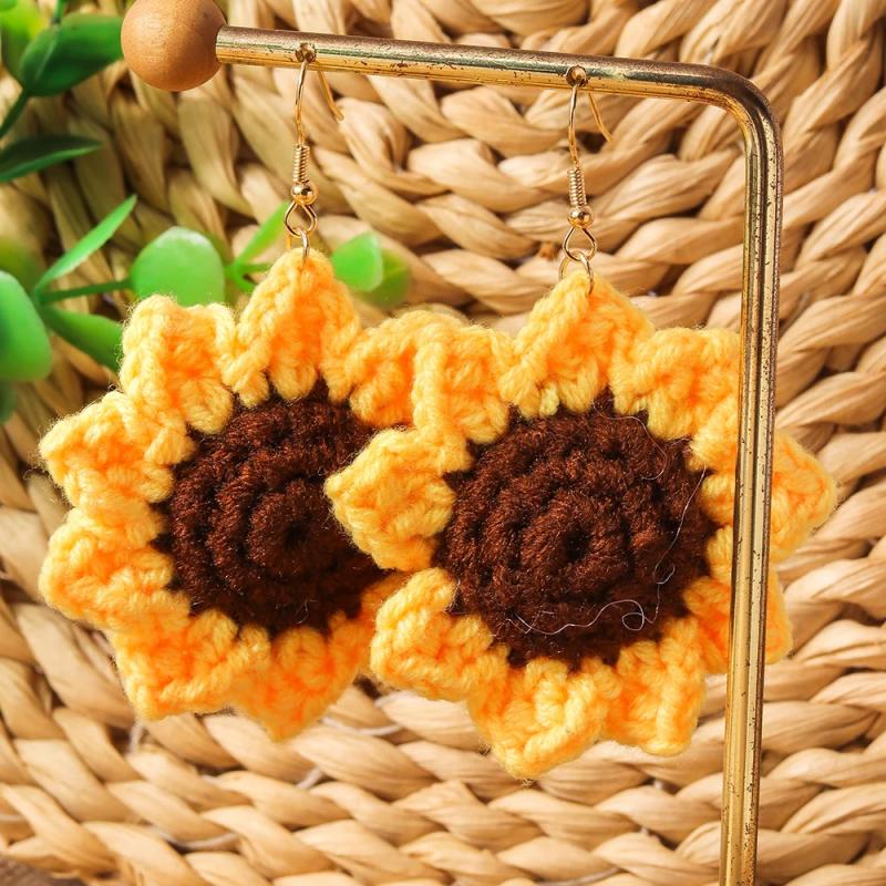 Orecchini a forma di girasole fatti a mano: orecchini pendenti floreali per donna