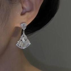Orecchini geometrici con strass | Alla moda e chic