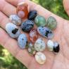 Geode di sardonice verde: cristallo curativo e decorativo per i chakra