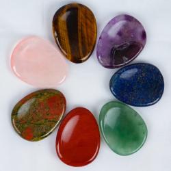 Pierre de jade naturelle pour les chakras, la guérison et la méditation