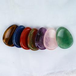 Pierre de jade naturelle pour les chakras, la guérison et la méditation