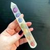 Baguette de guérison en sélénite avec 7 chakras - Outil de massage aux cristaux