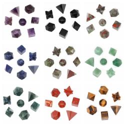 Coffret de cristaux Reiki : 7 pierres géométriques pour l’équilibrage des chakras et la décoration