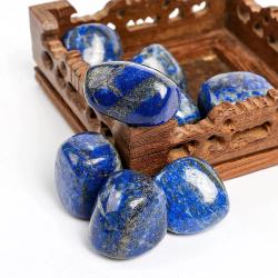 Pierres roulées de lapis-lazuli : cristaux naturels pour la guérison et les chakras