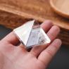 Piramide di quarzo ialino: generatore di energia e bilanciamento dei chakra