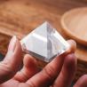 Piramide di quarzo ialino: generatore di energia e bilanciamento dei chakra