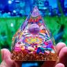 Pyramide d'orgone | Cristaux de péridot pour la guérison et l'équilibrage des chakras