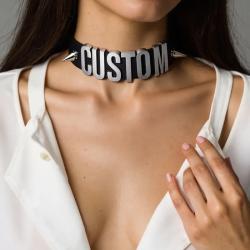 Collana girocollo in pelle con borchie punk personalizzata