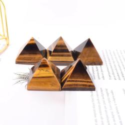Pyramide en cristal œil de tigre : Guérison, énergie et décoration intérieure