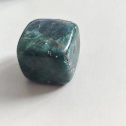 Set aus blauem Apatitkristall: Reiki-Energie & Feng-Shui-Dekoration