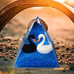 Pyramide d'orgonite œil de tigre : Équilibrage des chakras et guérison énergétique